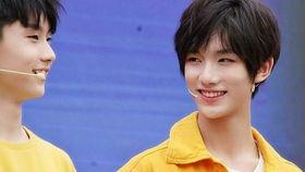 迷妹专访爆料祺鑫视频,祺鑫幕后故事，视频背后的精彩瞬间